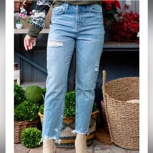 Vervet Emma Distressed Mom Jeans